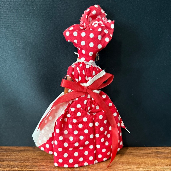 Souvenir of New Orleans Blinking Doll - Picture 7 of 13